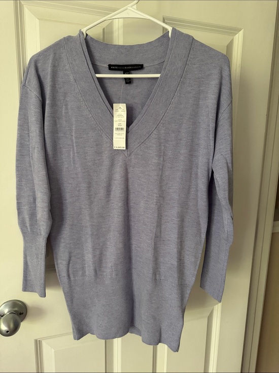 White House Black Market Sweaters - White House Black Market V-Neck Knit Tunic Sweater